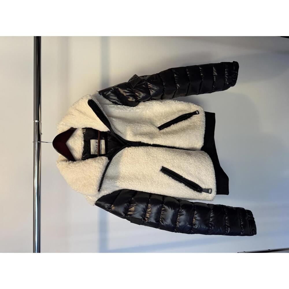 Two-Tone Sherpa and Puffer Sleeve Jacket